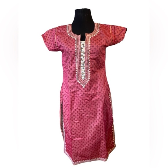 Pink Embroidered Traditional Kurta Tunic - Picture 2 of 16